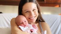 Las mejores fotos de Ana, la hija de Pampita, a dos semanas de su nacimiento