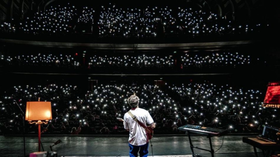 El músico Cardellino en el Gran Rex