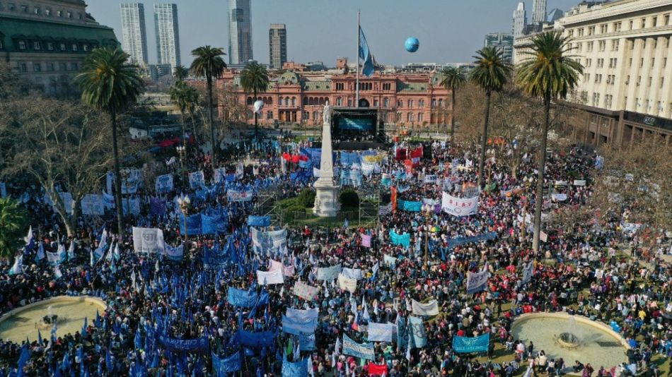 plaza de mayo movimientos sociales g_20210807