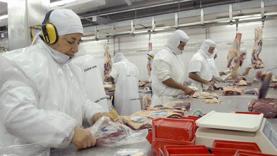 Trabajadores de la carne en frigoríficos