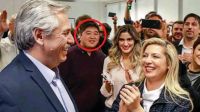 Alberto Fernández, Robert Chein (marcado con un círculo), Sofía Pacchi y Fabiola Yáñez, entre otros. 