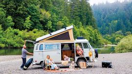 Para viajes cortos, kits multipropósito se adaptan a utilitarios pequeños.