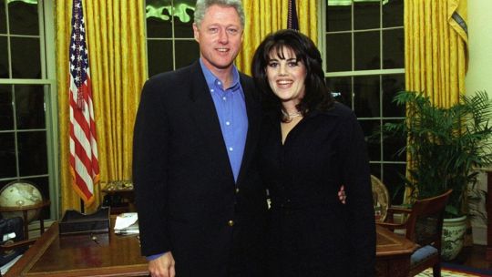 El 12 de febrero de 1999 el senado de Estados Unidos absolvió a Bill Clinton tras el escándalo Lewinsky