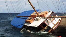 Previo a la iniciación de las prácticas, el propietario o la compañía coordinará con la Prefectura jurisdiccional las medidas de seguridad en el área donde se lanzará la balsa salvavidas.