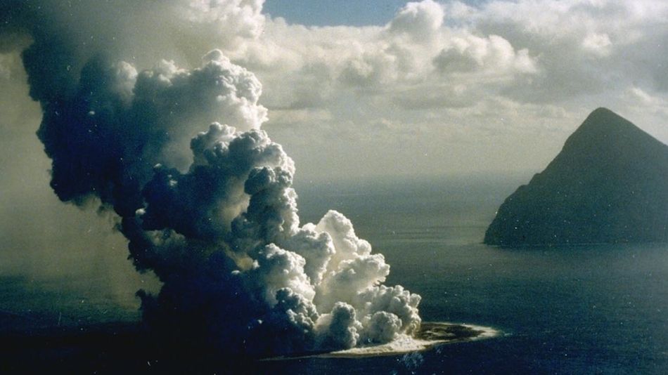 "japón tiene una nueva isla 20210818