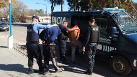 Los dos cazadores furtivos fueron detenidos por la Policía Rural de la Delegación del Valle de Uco, Mendoza.