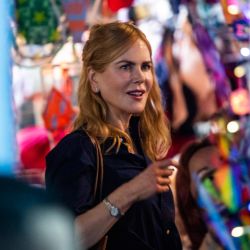 La actriz Nicole Kidman filma una escena en un mercado de Hong Kong, de la serie de Amazon Prime Video titulada  | Foto:Isaac Lawrence / AFP
