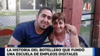 Cristian Martínez, el botellero que fundó una escuela de formación digital