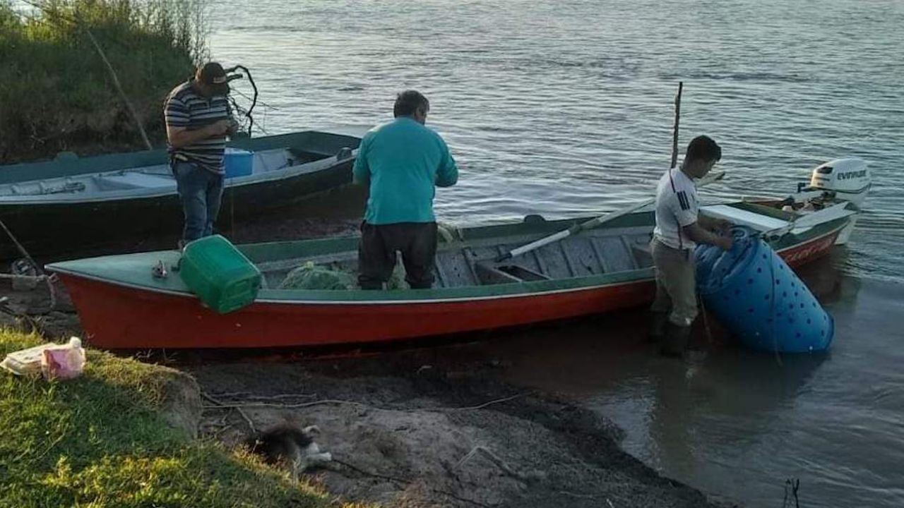 Cómo afecta la bajante del Paraná a los pescadores artesanales