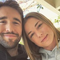 Emily VanCamp y Josh Bowman, de "Revenge", fueron padres en secreto