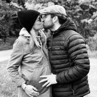 Emily VanCamp y Josh Bowman, de "Revenge", fueron padres en secreto