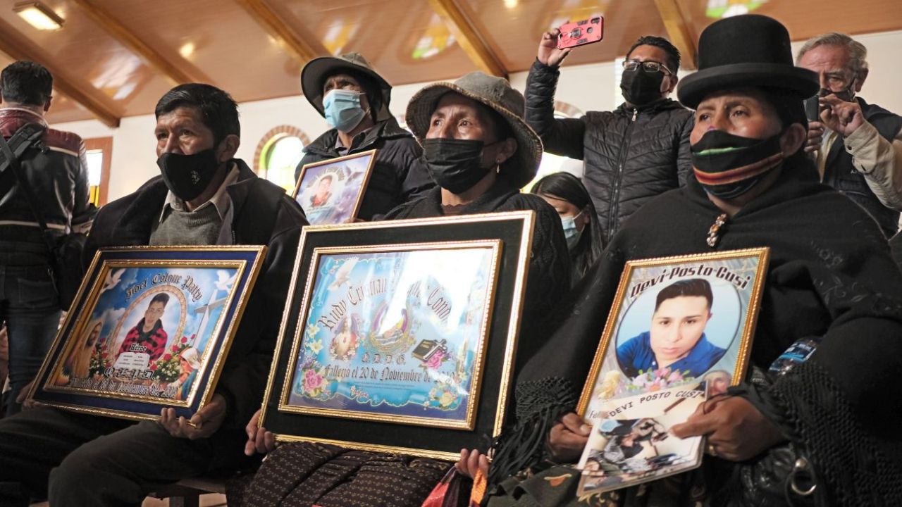 Familiares de las víctimas de la represión policial piden justicia.  | Foto:CEDOC