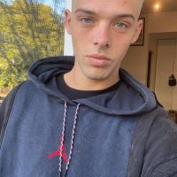 Santi Maratea irrumpió en las redes con un impresiónate cambio de look: "¿Hay que sacar permiso para andar con este flow?"