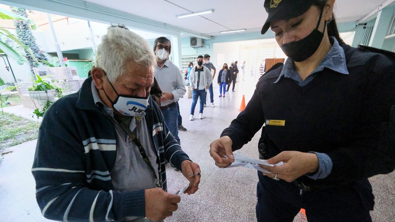 Para las PASO habrán 17.567 establecimientos habilitados para votar.