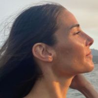 Juana Viale festejó el final de su cuarentena obligatoria con una sensual foto