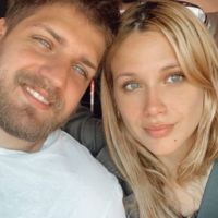 Nazarena Vélez mostró la original invitación de casamiento de Barbie Vélez