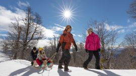 Invierno o primavera, Bariloche espera al visitante con su oferta renovada.