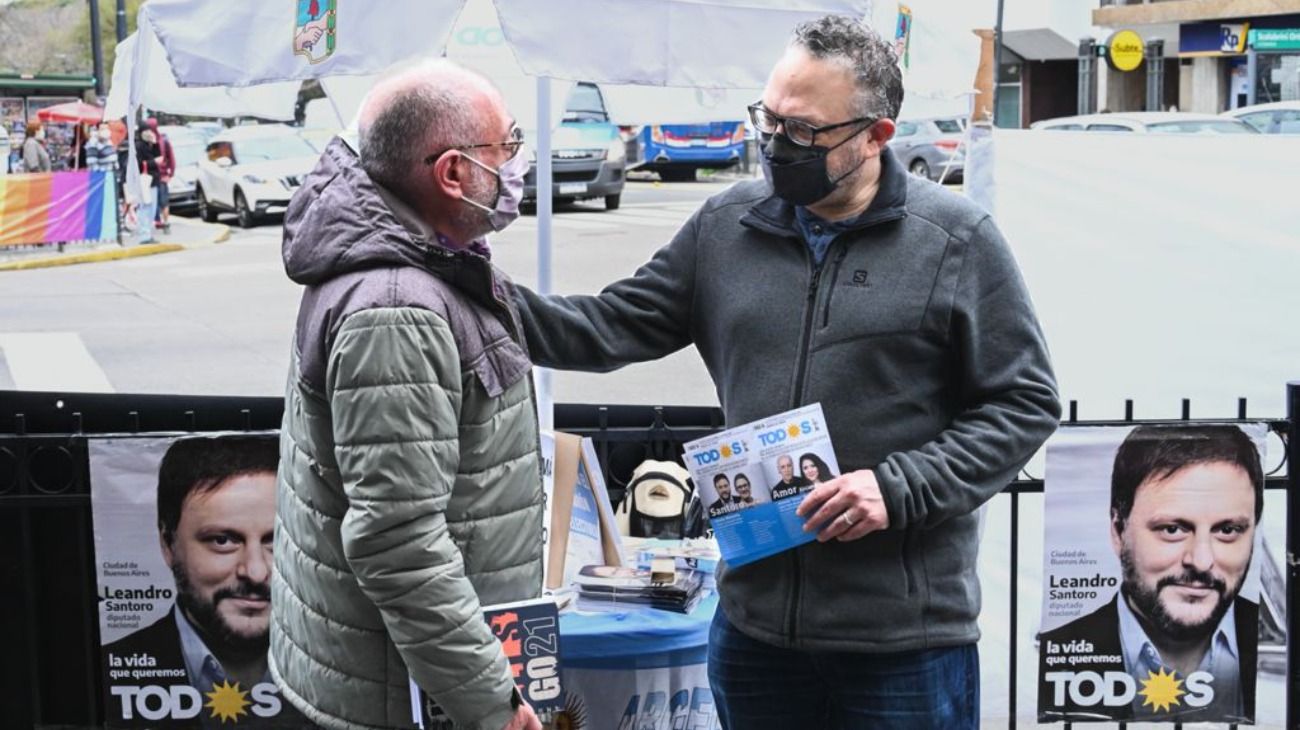 El ministro de Desarrollo Productivo, Matías Kulfas, también estuvo en la Ciudad haciendo campaña por los candidatos del Frente de Todos.