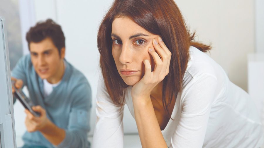 Estos hombres tratan de evadir continuamente sus responsabilidades, se refugian en fantasías imposibles y culpan a los demás de todo lo que les ocurre
