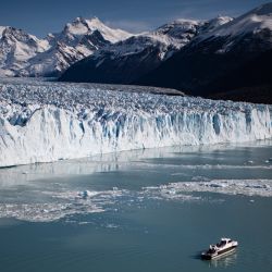 Vista general del glaciar Perito Moreno en el Parque Nacional Los Glaciares, cerca de El Calafate, Argentina. | Foto:Ronaldo Schemidt / AFP