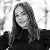 La princesa Ingrid Alexandra imitó a su madre y trabajó como camarera