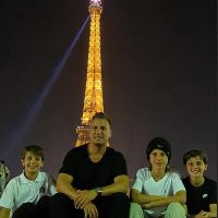 ¿Qué dirá Wanda? Las fotos de Maxi López en París con sus hijos y su novia