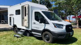 Su inusual nombre proviene de las siglas All-season, Electric, Off-road, New and modern RV.