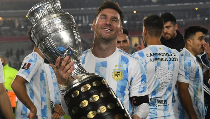 Lionel Messi se emocionó en el Monumental. // Télam