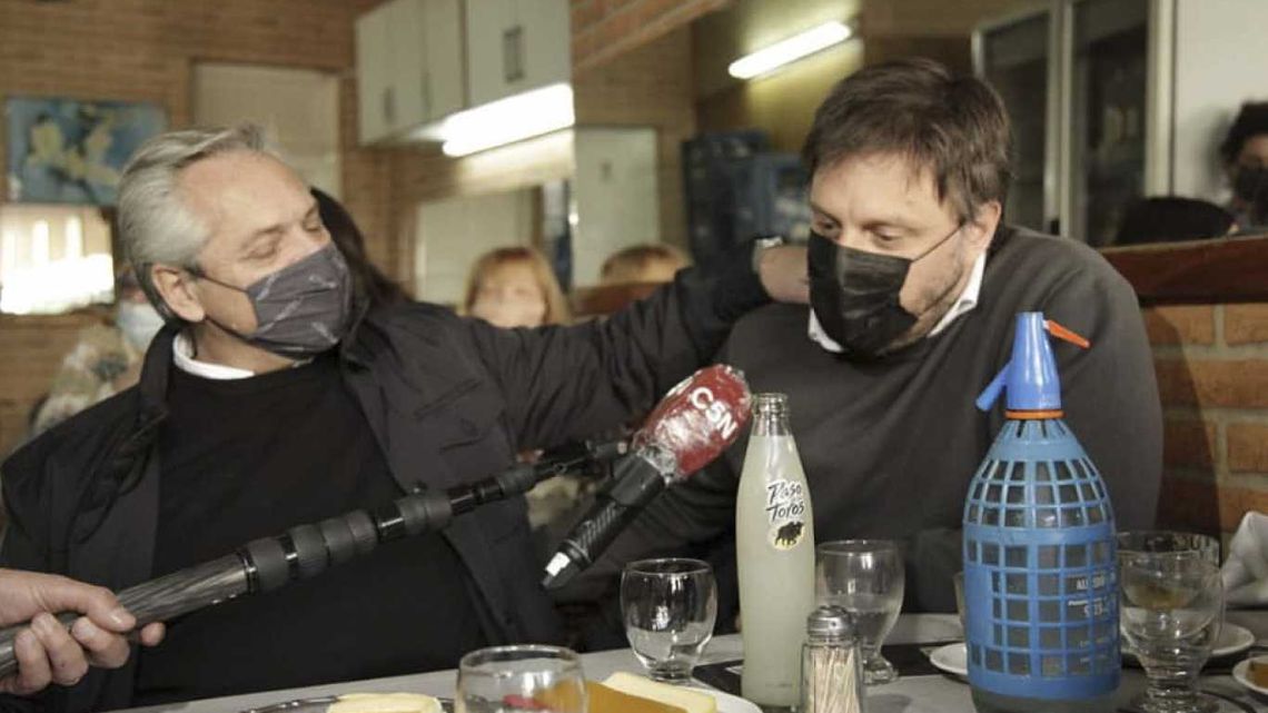 Alberto Fernández almorzó con Leandro Santoro y espera los resultados