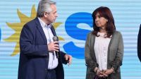 Alberto Fernández bajo la mirada de Cristina Kirchner