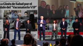 El "Vacunatorio VIP" y la foto del cumpleaños de Fabiola Yáñez afectaron la imagen del oficialismo