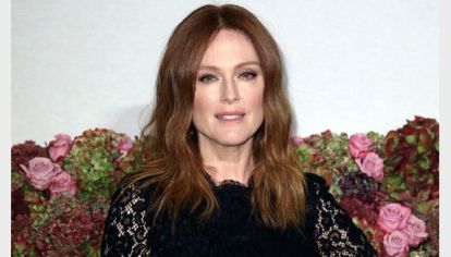Blazer para mujeres de 60 años: Así lo lució Julianne Moore