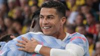 Cristiano Ronaldo regaló su camiseta del Manchester United a agente de  seguridad que golpeó con un pelotazo en la Champions League, NCZD, DEPORTES