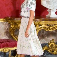 LETIZIA RECICLO UN VESTIDO DE SU SUEGRA