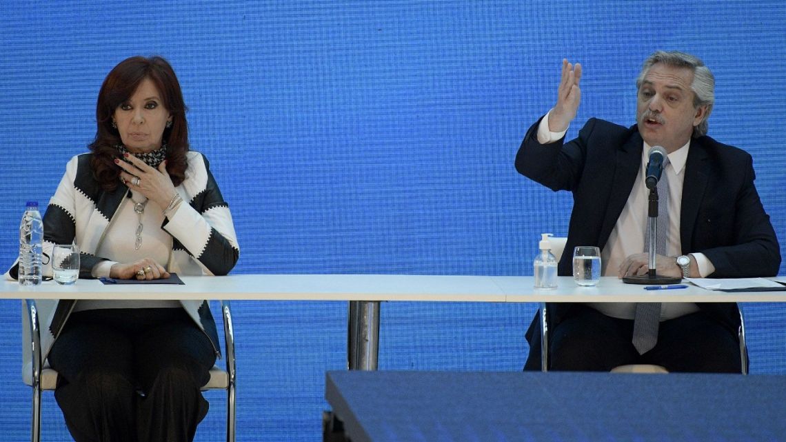 Cristina Fernández de Kirchner and Alberto Fernández.