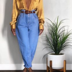 Ideas de looks para primavera con jeans anchos