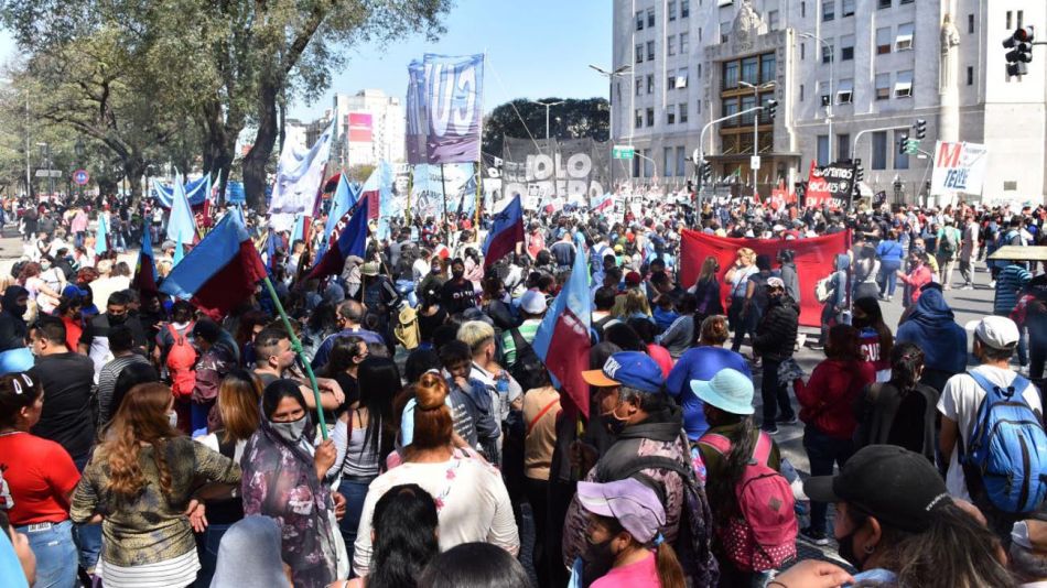 Marcha de Organizaciones sociales por el centro porteño 20210916
