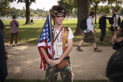 Washington: marcha para que no se siga con el juicio a quienes asaltaron el Capitolio el jueves 6 de enero de 2021.