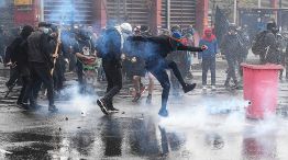Manifestaciones en el aniversario del golpe a Allende terminaron en disturbios