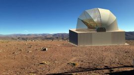 El telescopio estará encerrado dentro de una carcasa cilíndrica que sirve para mantener temperaturas muy bajas.