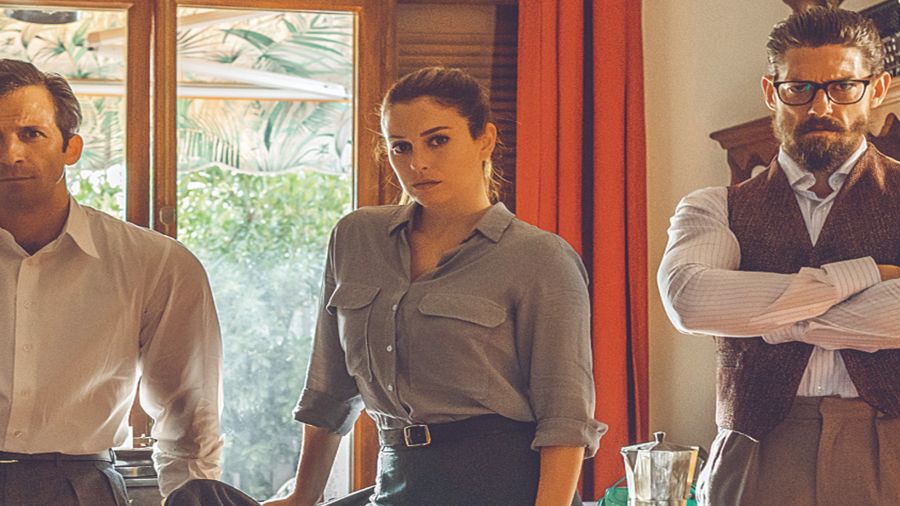 Suárez (Isabel Garrido) se une al grupo Jaguar para buscar nazis en España