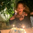 A Nicole Richie se le prendió fuego el pelo mientras soplaba las velitas por su cumpleaños