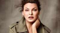 Linda Evangelista reveló que quedó “brutalmente desfigurada” y que vive como una ermitaña