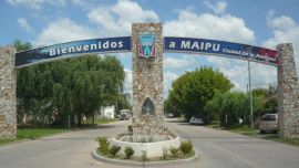 Maipú está ubicada, a la vera de la Ruta Nacional Número 2, a tan solo 126 km. de Mar del Plata.
