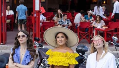 Emily in Paris 2 muestra los looks que podés usar en primavera