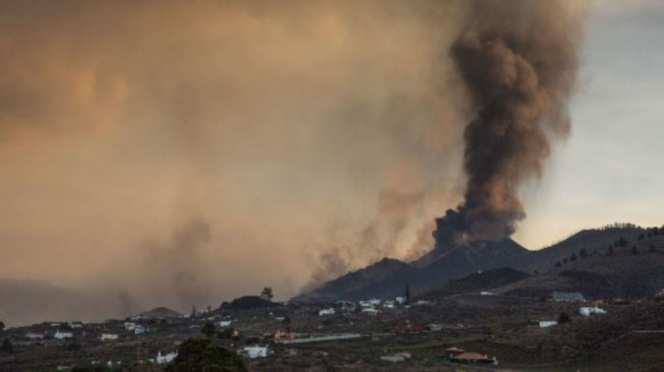 La Palma. Sigue en actividad el volcán Cumbre Vieja.