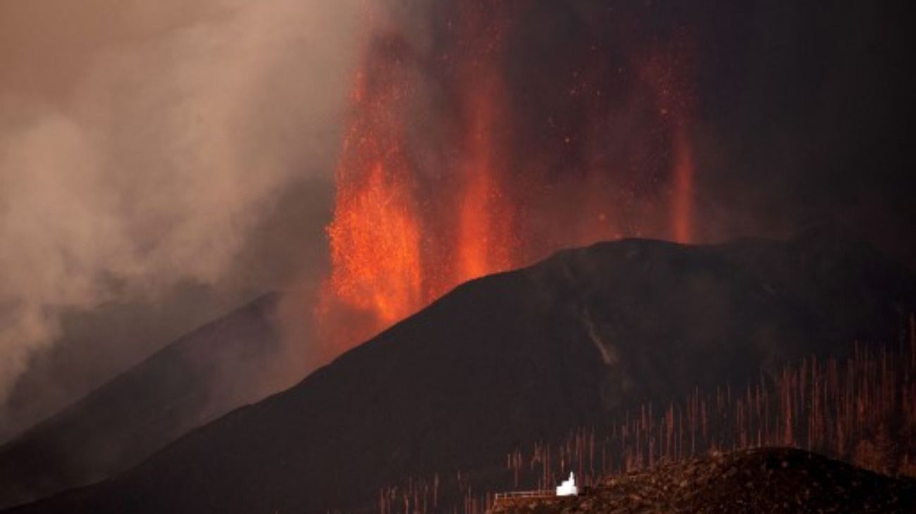 La Palma. Sigue en actividad el volcán Cumbre Vieja.