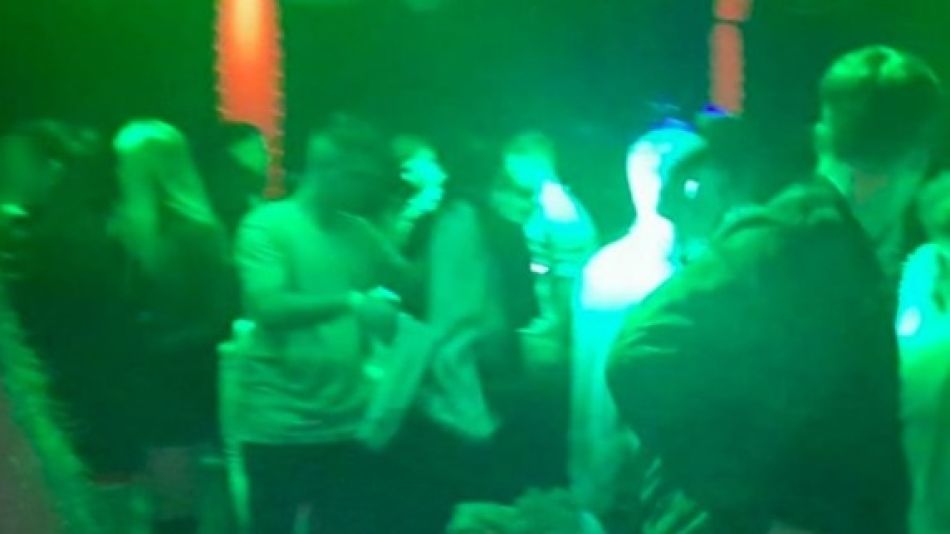 Clausuraron una fiesta en Palermo con más de 400 personas