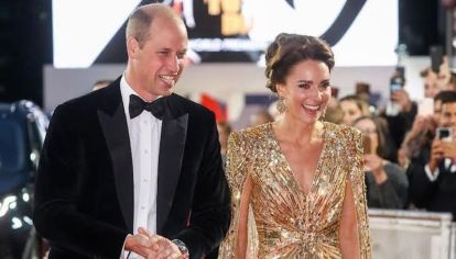 Kate Middleton como nunca antes: Transparencia, escote y brillo