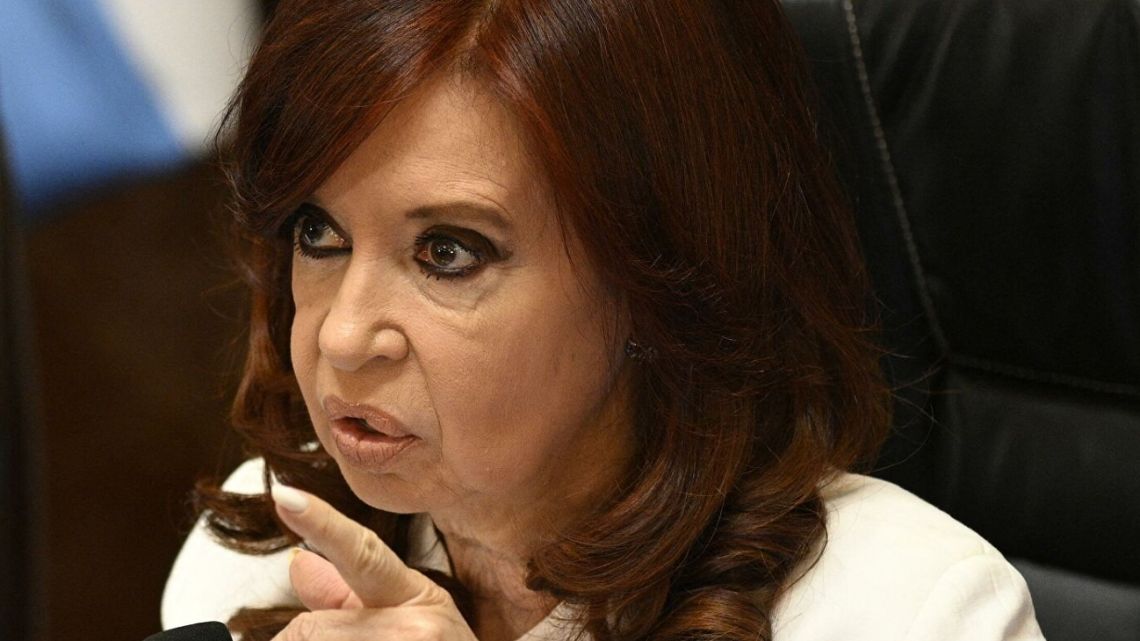 Arrepentidos de la causa "Cuadernos" declararán en el juicio contra Cristina Kirchner por la obra pública - Vimarsana News